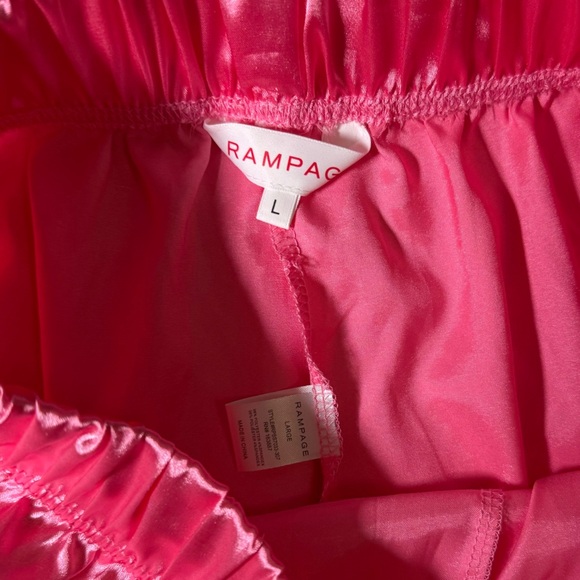 Rampage Pink Satin Ruffle Shorts with Red Bow Large - Picture 3 of 5